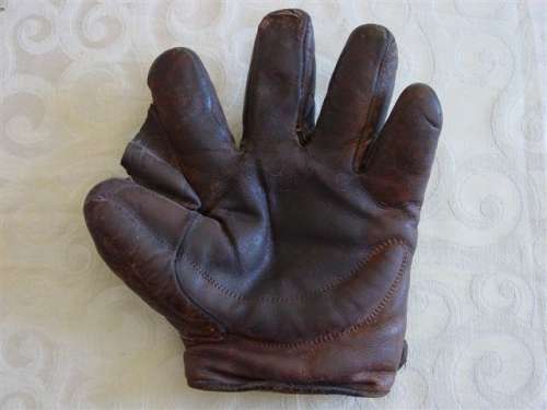 Early 1900's Spalding Crescent Glove Front